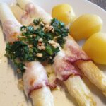 Hvide asparges i ovnen