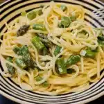 Spaghetti med fløde og grønne asparges